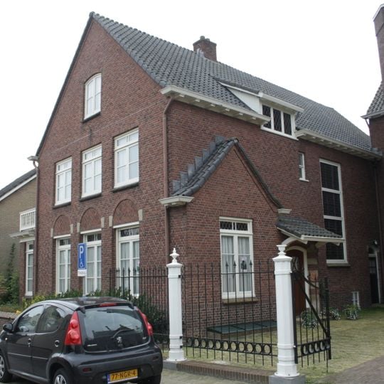 R.K. Kerk Maria Geboorte, pastorie