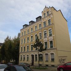 Mietshaus in ehemals geschlossener Bebauung Kanzlerstraße 78