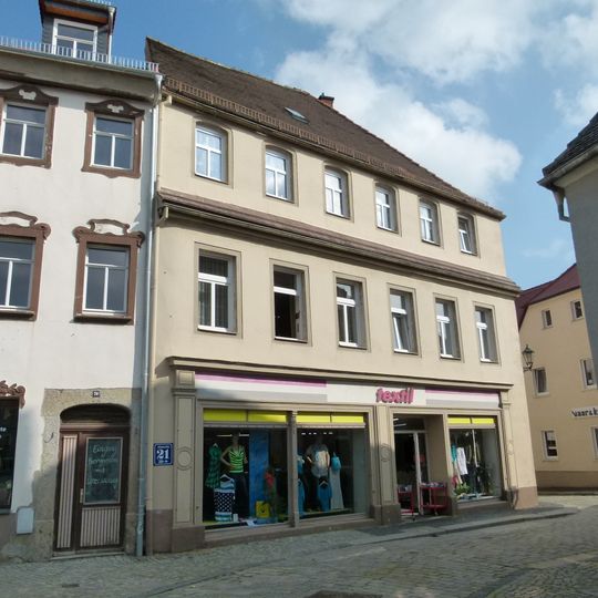 Wohnhaus mit Laden in geschlossener Bebauung und Ecklage Altmarkt 21