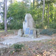 Pomník padlým u Čepelského rybníka v Doksech