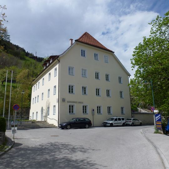 Ehem. Ansitz, Bezirksgericht und Gefangenenhaus