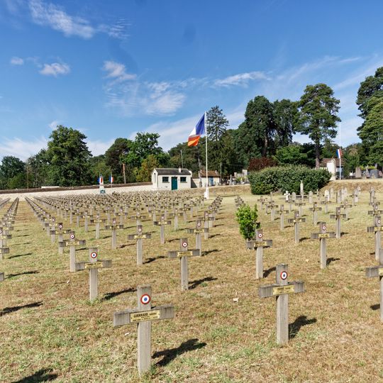 Carré militaire du cimetière de Fontainebleau