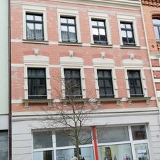 Wohnhaus in geschlossener Bebauung Hauptstraße 56