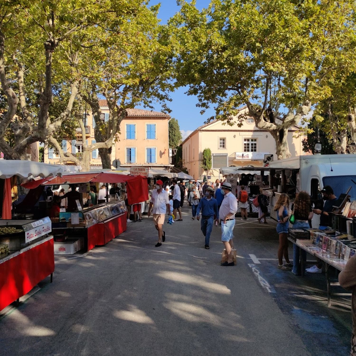 Place Des Lices Place Centrale Saint Tropez France place-des-lices-place-centrale-saint-tropez-france