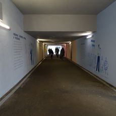 Podchod pod tratí u staniční budovy v Úvalech