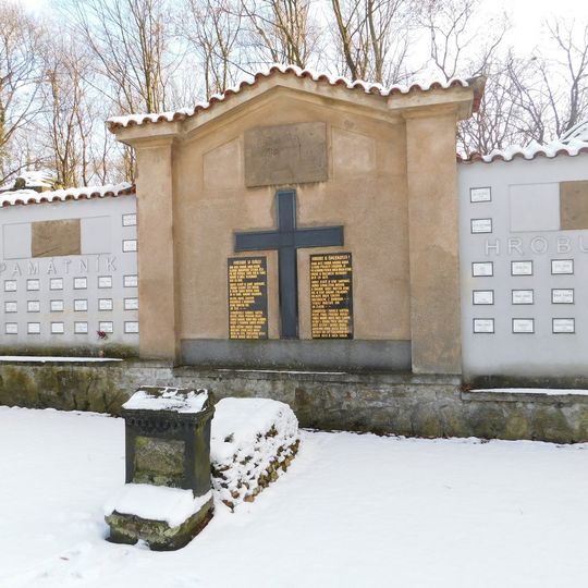 Památník hrobu v dáli na Olšanech