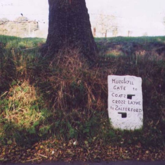 Milestone, ExYW Salterforth Lane on ancient lane