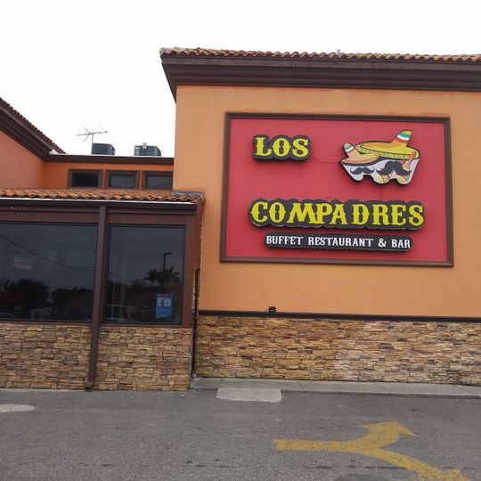 Los Compadres