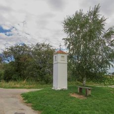 Boží muka v Nemilanech u polní cesty