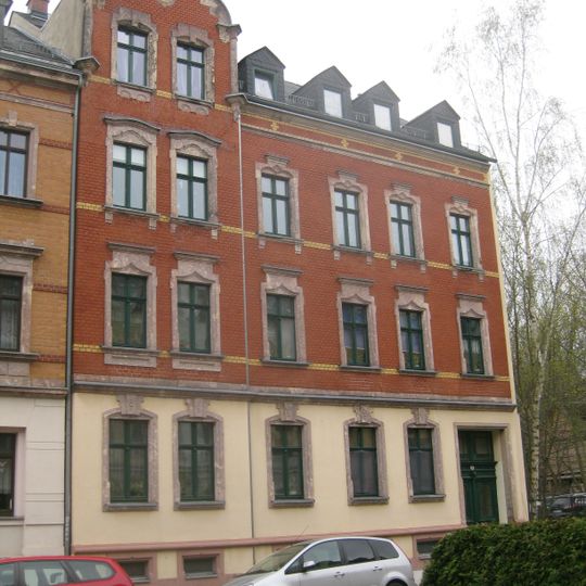 Mietshaus in halboffener Bebauung Rudolf-Liebold-Straße 10