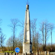 Villeneuve-le-Comte obelisk