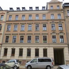 Mietshaus in geschlossener Bebauung Schloßplatz 5