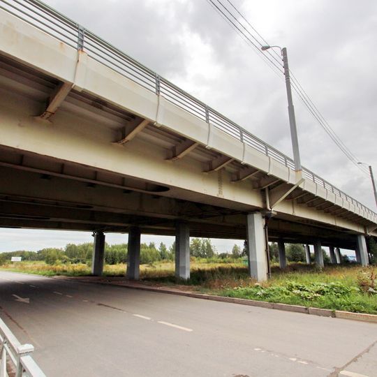 Индустриальный путепровод