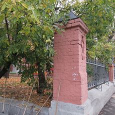 Ограда с воротами (Сокольники)