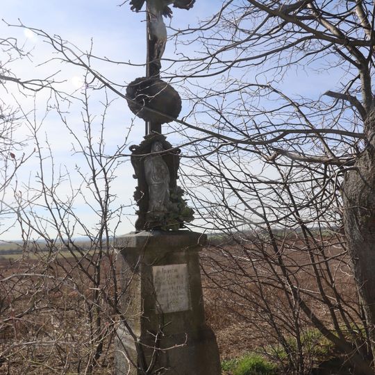 Kříž u cesty u Ohrazenic