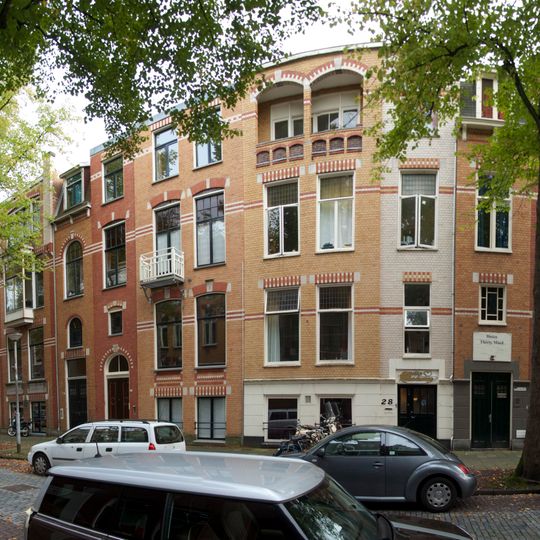 Woningcomplex van zes herenhuizen