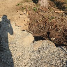 Studánka u cesty od Perného rybníka