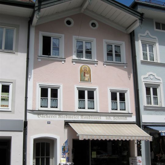 Wohn- und Geschäftshaus