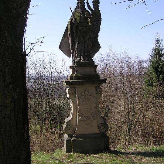 Socha Panny Marie v zámeckém parku v Bojkovicích
