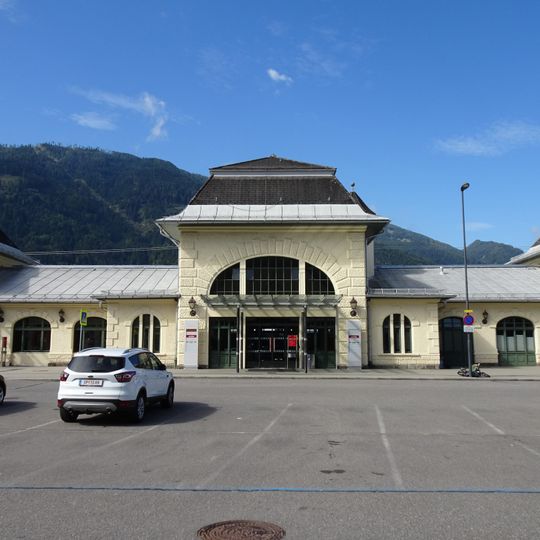 Aufnahmsgebäude Spittal-Millstättersee