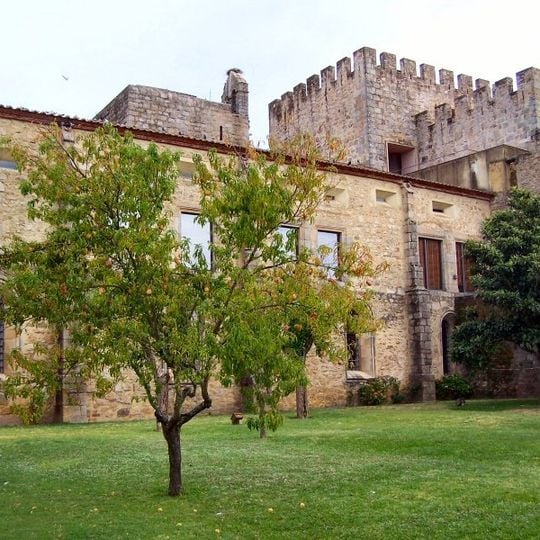 Mosteiro de Flor da Rosa