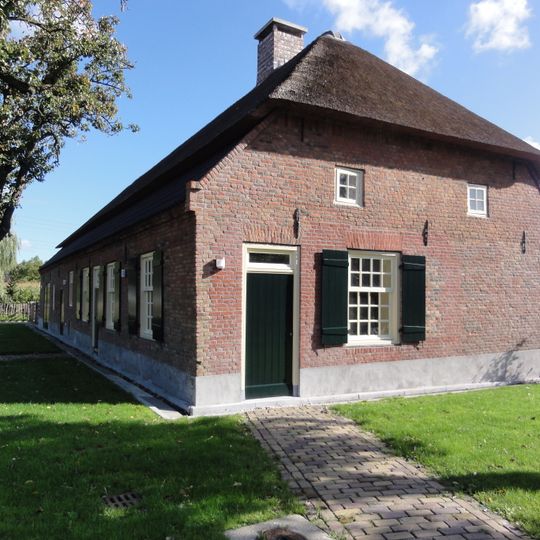 Langgevelboerderij met dwarsdeel