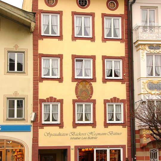 Wohn- und Geschäftshaus