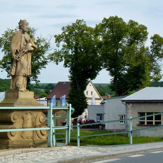 Statue of John of Nepomuk by the bridge over the Radbuza in Horšovský Týn