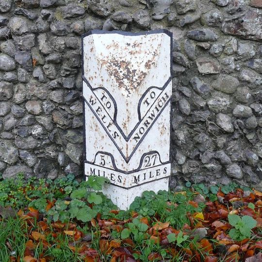 Milepost, 25yds W of jct with Gt Snoring road