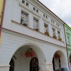 Husovo náměstí 1242