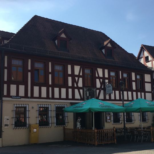 Wohn- und Geschäftshaus