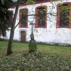 Kříž u kostela v Chotěšově