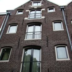 Pakhuis met puntgevel