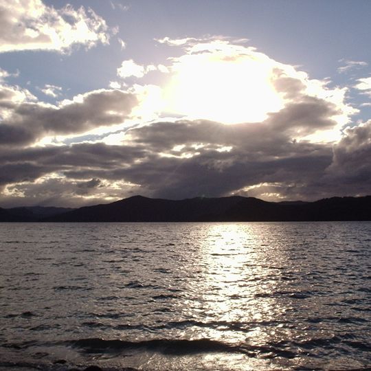 Lake Waikaremoana Great Walk