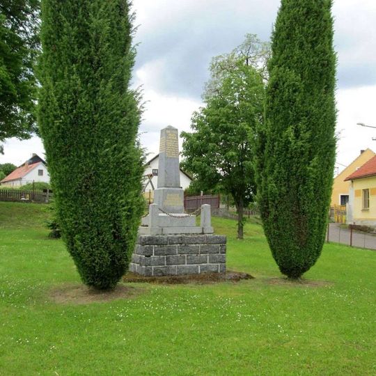 Pomník padlým v Albrechticích nad Vltavou