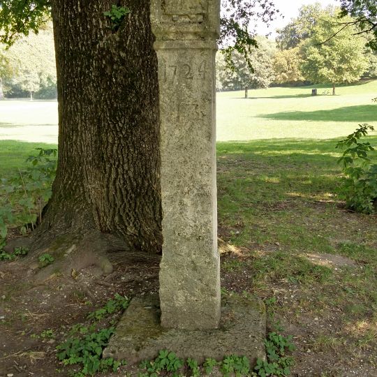 Burgfriedenssäule 13