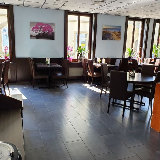 Restaurant Yue Long, spécialités chinoises et sushi