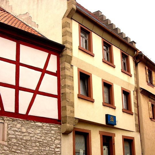 Wohn- und Geschäftshaus