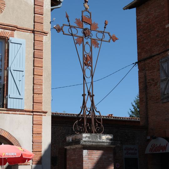 Croix en fer du 18e siècle