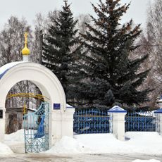 Ограда с воротами (Давыдово)