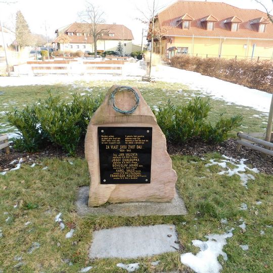 Pomník obětem 2. světové války v Lánech