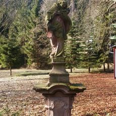 Sloup se sochou svatého Jana Nepomuckého