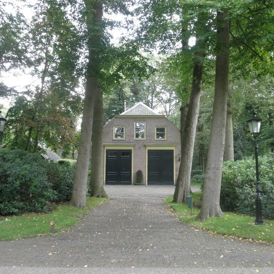 Molenbosch: koetshuis