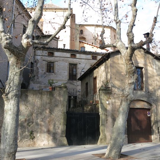 Restes arquitectòniques en la rambla del Bisbat