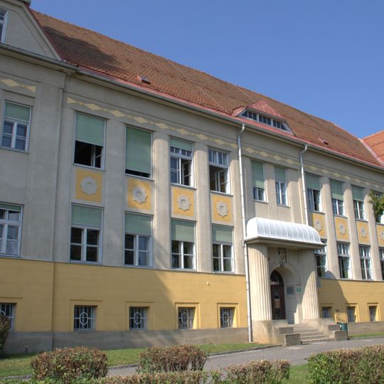Volksschule Aribonenstraße