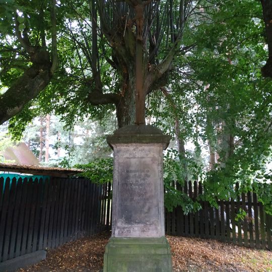 Kříž nad domem 41 v Dolním Podluží