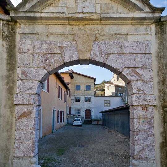Hôtel de Villars et bâtiment de l'Aumônerie