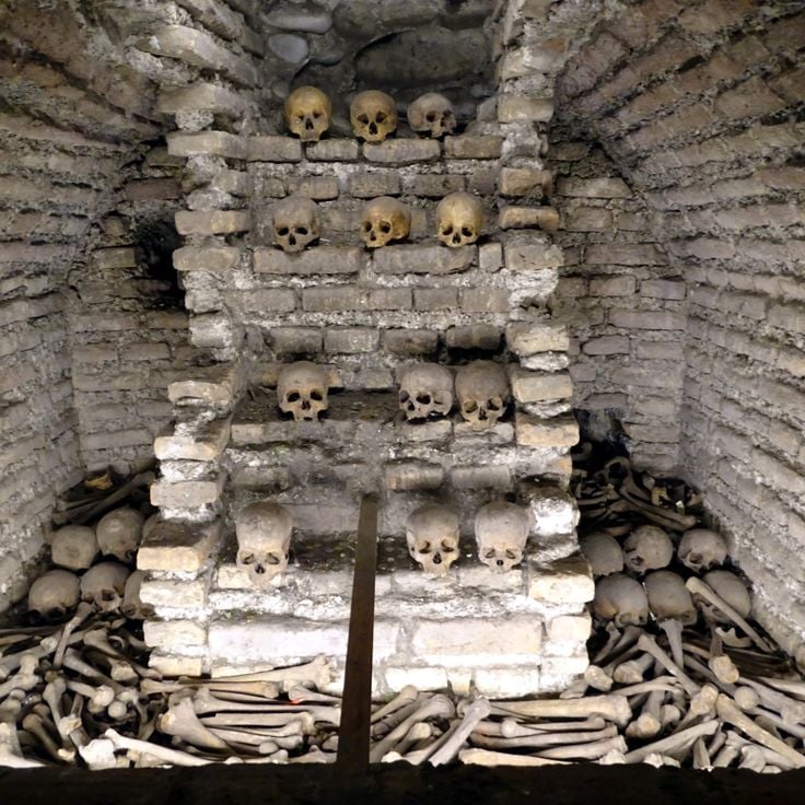 Catacombe del Monastero di San Francisco