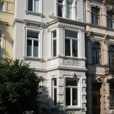 Johannes-Henry-Straße 1