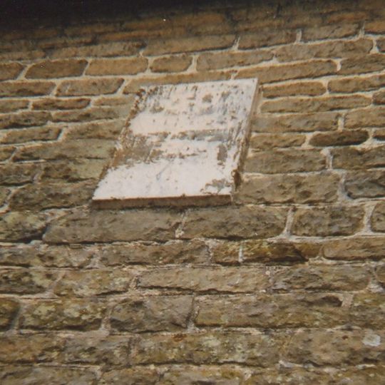 Milestone, Station Road at SU9749720882